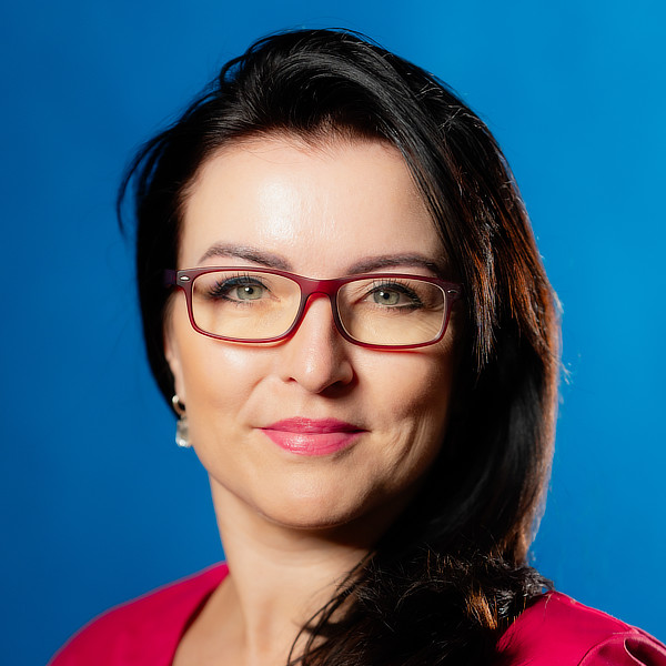 Lucia Veverková, MD, PhD Lucia Veverková, MD, PhD